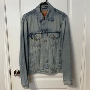 Vintage Red Tag Levi’s Denim Trucker Jean Jacket Size Unisex Small in Blue